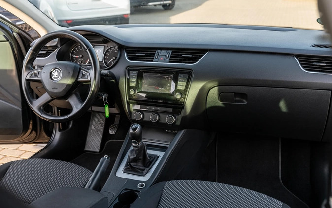 Skoda Octavia cena 27400 przebieg: 192000, rok produkcji 2014 z Mirsk małe 742